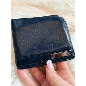 🚫‼️SOLD‼️🚫 Men’s Gucci Wallet